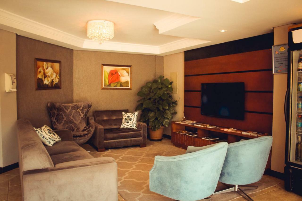 Hotel Renascenca Грамаду Екстериор снимка